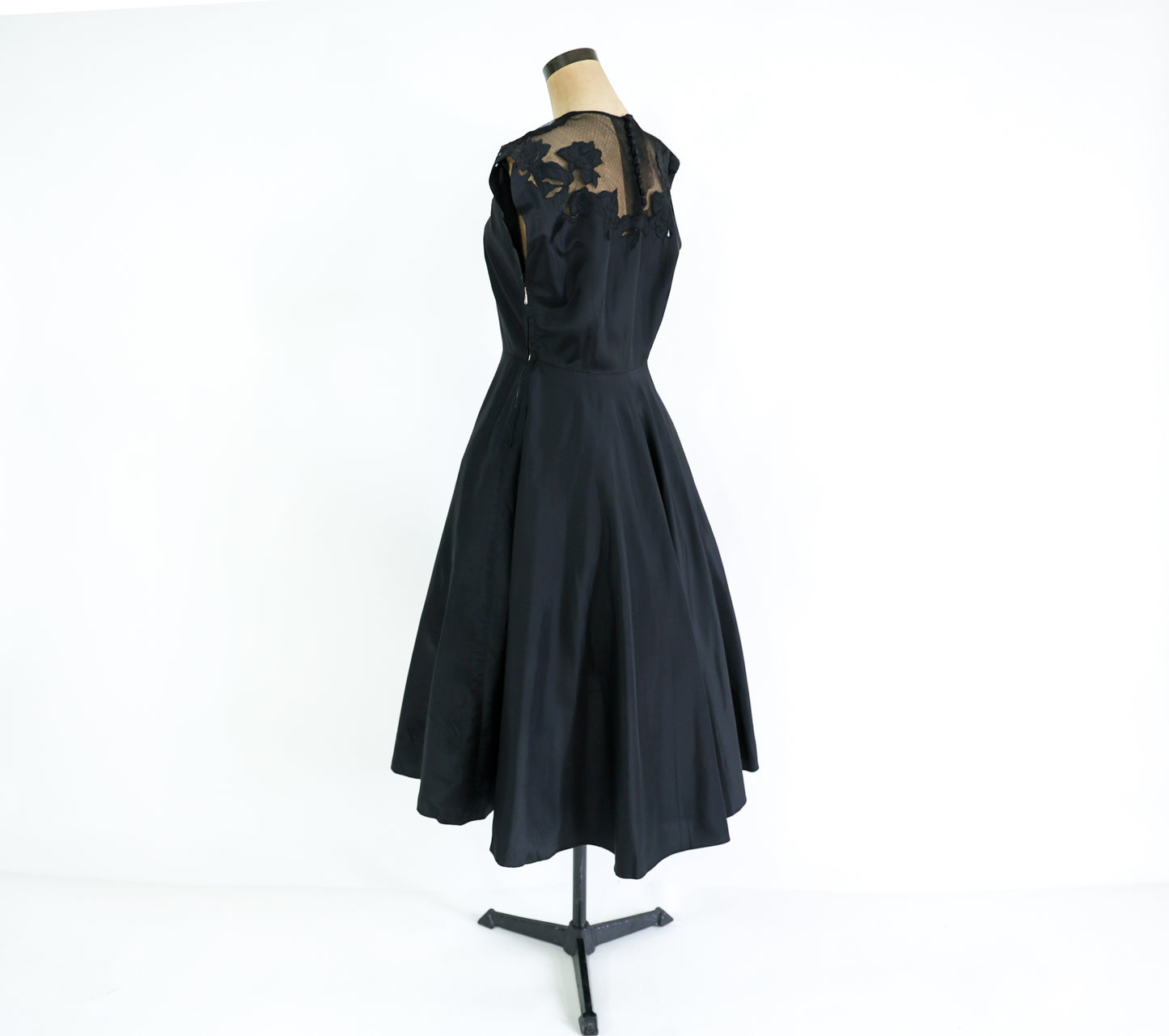 1940s Black Dress Embroidered New Look Dress, Large