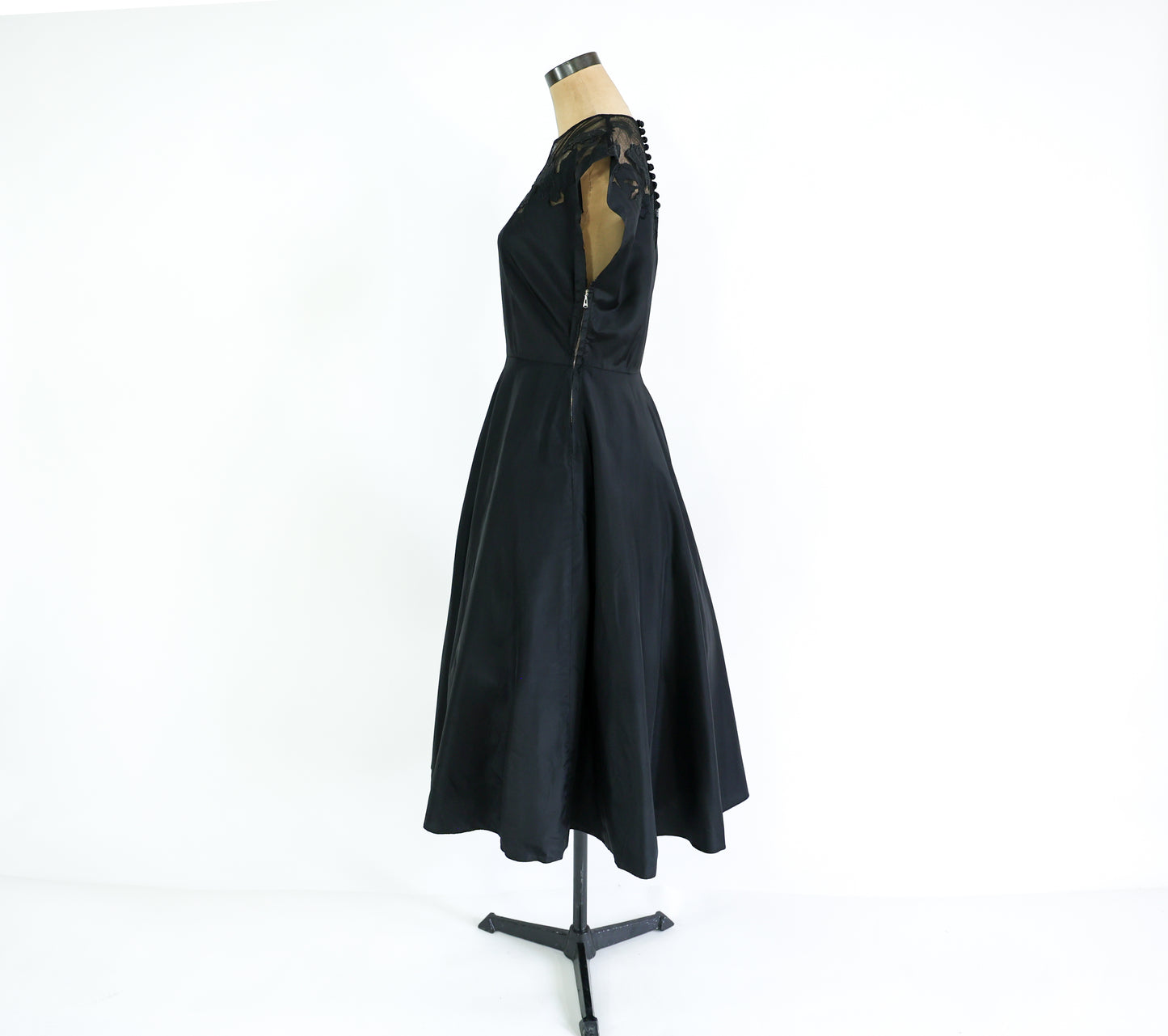 1940s Black Dress Embroidered New Look Dress, Large