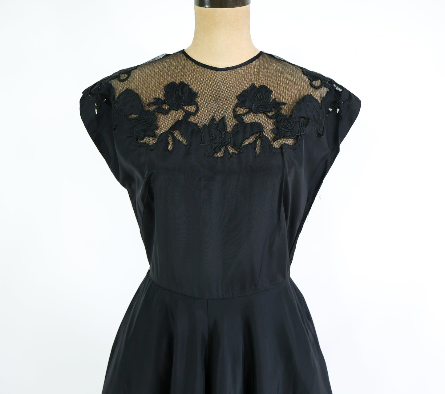 1940s Black Dress Embroidered New Look Dress, Large