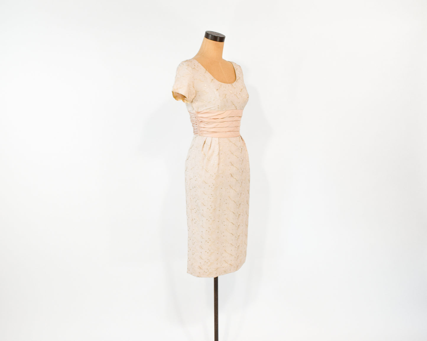 1950s Beige Lace Wiggle Dress, Extra Small