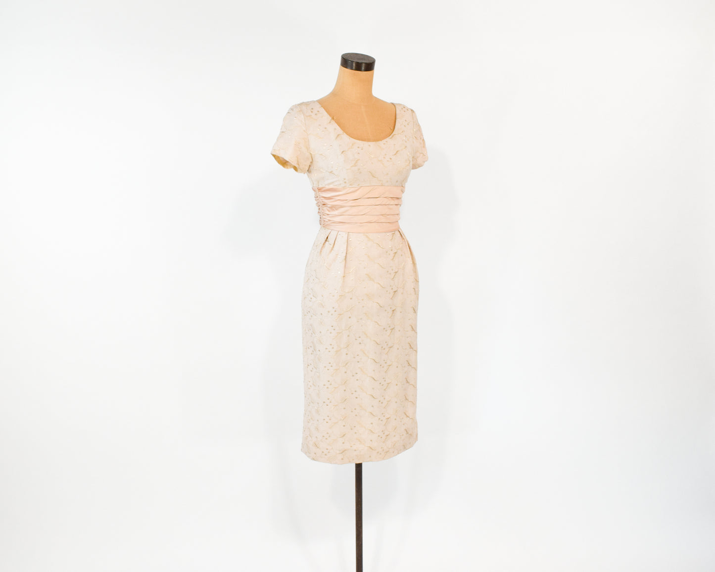 1950s Beige Lace Wiggle Dress, Extra Small