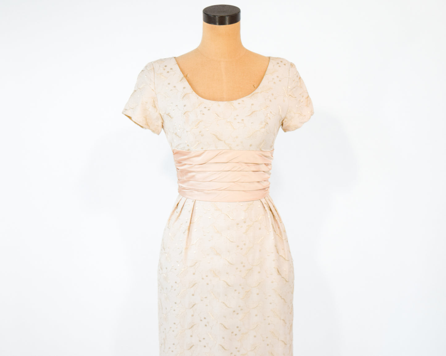 1950s Beige Lace Wiggle Dress, Extra Small