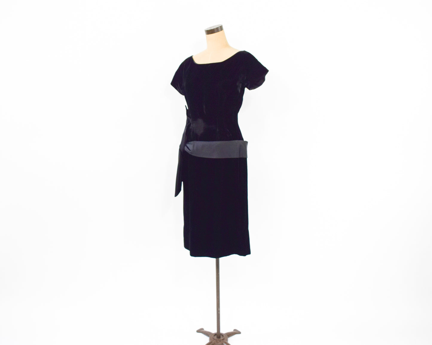 1950s Black Velvet Party Dress | Medium Cocktail Party Dress